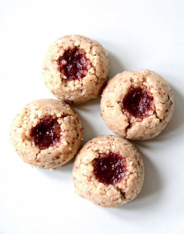 raspberry thumbprint　cookies 5